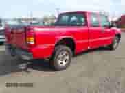 ✅ 2000 Chevrolet Silverado 1500 LS • VIN: 2GCEK19V7Y1212625 • Lot: 43598744. Wystawiony na IAAI z przebiegiem 217 710 mil mil. Skorzystaj z bezpłatnego archiwum sprzedaży aukcyjnych z USA i zobacz szczegółowy raport historii pojazdu na DreamBid. Zdjęcie 4.