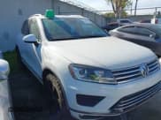 ✅ 2015 Volkswagen Touareg Sport • VIN: WVGEP9BP3FD007098 • Лот: 43768095. Опубликован ранее на IAAI с пробегом Не указан. Бесплатный доступ к архиву аукционных продаж из США и подробный отчёт об истории автомобиля на DreamBid. Изображение 1.