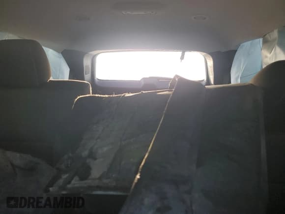 ✅ 2021 Chevrolet Traverse LS • VIN: 1GNERFKW1MJ175851 • Lot: 89685725. Wystawiony na Copart z przebiegiem 83 124 mil. Bezpłatny archiwum sprzedaży aukcyjnych z USA i szczegółowy raport historii pojazdu na DreamBid. Zdjęcie 10.