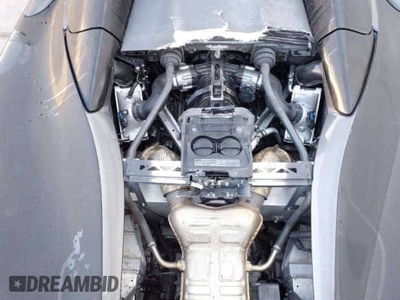 ✅ 2019 McLaren 570S • VIN: SBM13FAA2KW006203 • Lot: 42173587. Wystawiony na IAAI z przebiegiem 26 689 mil. Bezpłatny archiwum sprzedaży aukcyjnych z USA i szczegółowy raport historii pojazdu na DreamBid. Zdjęcie 10.