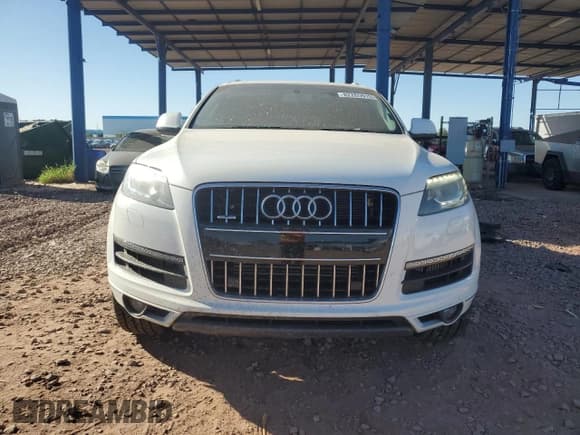 ✅ 2015 Audi Q7 Premium Plus • VIN: WA1LMAFE6FD015527 • Лот: 82265915. Опубликован ранее на Copart с пробегом 144 430 миль. Бесплатный доступ к архиву аукционных продаж из США и подробный отчёт об истории автомобиля на DreamBid. Изображение 5.