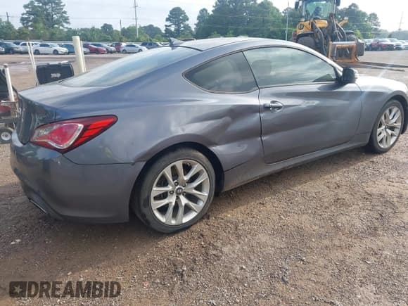 ✅ 2015 Hyundai Genesis Coupe 3.8L Base • VIN: KMHHU6KJ3FU124857 • Lot: 42168363. Wystawiony na IAAI z przebiegiem 130 469 mil. Bezpłatny archiwum sprzedaży aukcyjnych z USA i szczegółowy raport historii pojazdu na DreamBid. Zdjęcie 4.