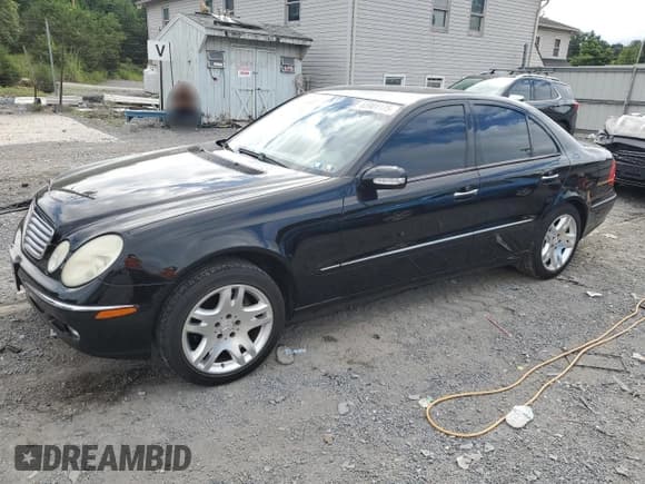 ✅ 2003 Mercedes-Benz E 500 • VIN: WDBUF70JX3A304936 • Лот: 65901175. Опубликован ранее на Copart с пробегом 9 681 миль. Бесплатный доступ к архиву аукционных продаж из США и подробный отчёт об истории автомобиля на DreamBid. Изображение 1.