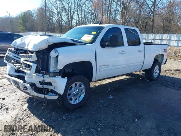 ✅ 2012 Chevrolet Silverado 2500HD LT • VIN: 1GC1KXC8XCF218408 • Лот: 41589994. Опубликован ранее на IAAI с пробегом 155 530 миль. Бесплатный доступ к архиву аукционных продаж из США и подробный отчёт об истории автомобиля на DreamBid. Изображение 2.