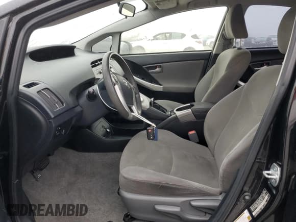 ✅ 2015 Toyota Prius Three • VIN: JTDKN3DU6F0447661 • Lot: 82211355. Listed on Copart with 121,687 mi. Free auction sales archive from the USA and detailed vehicle history report at DreamBid. Image 7.