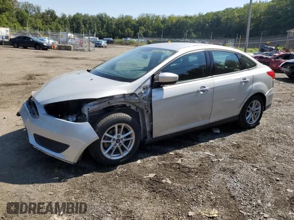 ✅ 2018 Ford Focus SE • VIN: 1FADP3F26JL269553 • Lot: 81271205. Listed on Copart with 55,597 mi. Free auction sales archive from the USA and detailed vehicle history report at DreamBid. Image 1.