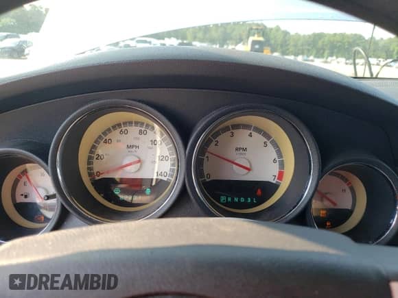 2010 Dodge Charger SXT z VIN 2B3CA3CV5AH311635, wystawiony jako Copart lot #60591954 z przebiegiem 82 301 mil mil oraz Szkoda całkowita • Salvage title. Historia ofert i sprzedaży dostępna na DreamBid. Obrazek 9.