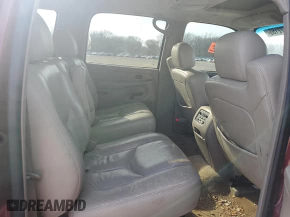 ✅ 2004 Chevrolet Suburban LS • VIN: 3GNFK16Z74G230403 • Лот: 48772155. Опубликован ранее на Copart с пробегом Не указан. Бесплатный доступ к архиву аукционных продаж из США и подробный отчёт об истории автомобиля на DreamBid. Изображение 11.