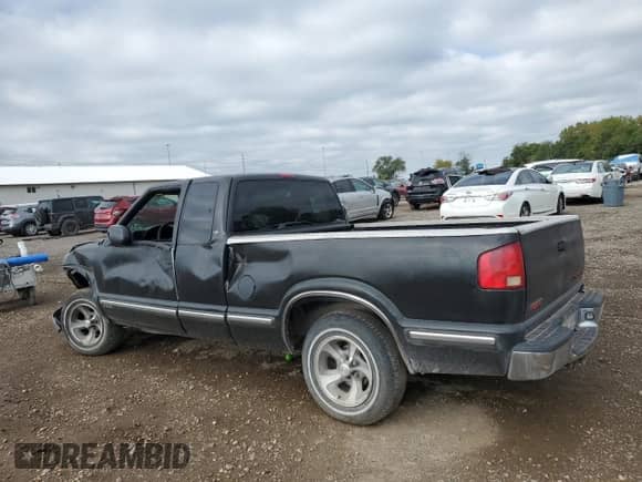 ✅ 1998 Chevrolet S-10 LS • VIN: 1GCCS1944W8224711 • Lot: 85741065. Listed on Copart with 116,959 mi. Free auction sales archive from the USA and detailed vehicle history report at DreamBid. Image 2.