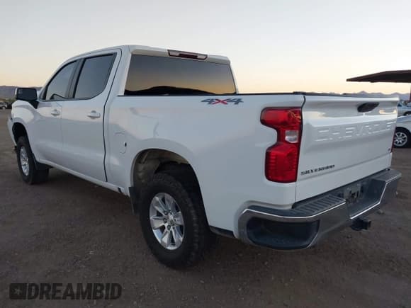 ✅ 2021 Chevrolet Silverado 1500 LT • VIN: 3GCUYDET7MG391055 • Lot: 43287699. Wystawiony na IAAI z przebiegiem 165 592 mil. Bezpłatny archiwum sprzedaży aukcyjnych z USA i szczegółowy raport historii pojazdu na DreamBid. Zdjęcie 3.
