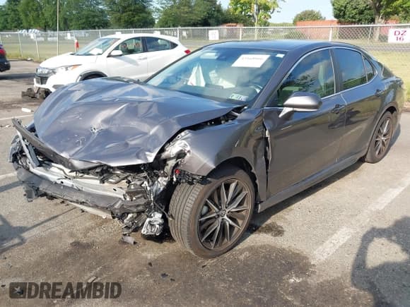 ✅ 2022 Toyota Camry SE • VIN: 4T1G11AK6NU716186 • Lot: 43168066. Wystawiony na IAAI z przebiegiem 41 946 mil. Bezpłatny archiwum sprzedaży aukcyjnych z USA i szczegółowy raport historii pojazdu na DreamBid. Zdjęcie 17.