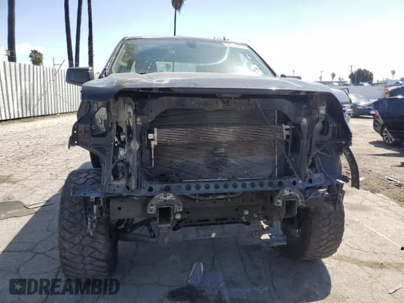 ✅ 2021 GMC Sierra 1500 • VIN: 1GTU9AEF8MZ229571 • Lot: 51665955. Wystawiony na Copart z przebiegiem 96 058 mil. Bezpłatny archiwum sprzedaży aukcyjnych z USA i szczegółowy raport historii pojazdu na DreamBid. Zdjęcie 5.