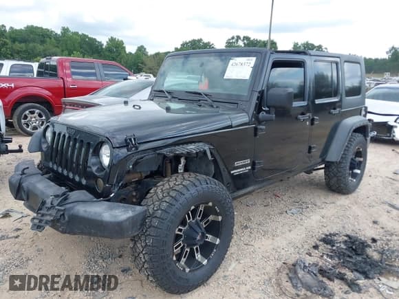✅ 2016 Jeep Wrangler Unlimited Sport • VIN: 1C4BJWDG5GL141994 • Lot: 42678372. Listed on IAAI with 93,510 mi. Free auction sales archive from the USA and detailed vehicle history report at DreamBid. Image 2.