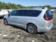 ✅ 2023 Chrysler Pacifica Hybrid Limited • VIN: 2C4RC1S73PR592377 • Lot: 81601845. Wystawiony na Copart z przebiegiem 62 225 mil. Bezpłatny archiwum sprzedaży aukcyjnych z USA i szczegółowy raport historii pojazdu na DreamBid. Zdjęcie 2.