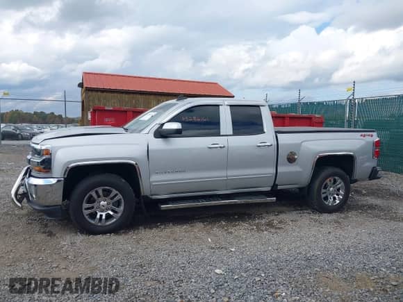 2019 Chevrolet Silverado 1500 LT z VIN 2GCVKPEC7K1173016, wystawiony jako IAAI lot #43286161 z przebiegiem 100 427 mil mil oraz . Historia ofert i sprzedaży dostępna na DreamBid. Obrazek 14.