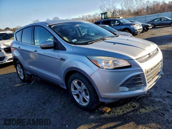 ✅ 2016 Ford Escape SE • VIN: 1FMCU9GX3GUB75866 • Лот: 95094085. Опубликован ранее на Copart с пробегом 177 172 миль. Бесплатный доступ к архиву аукционных продаж из США и подробный отчёт об истории автомобиля на DreamBid. Изображение 4.