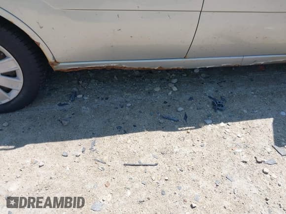 ✅ 2007 Ford Focus SE • VIN: 1FAHP36N17W119403 • Lot: 42604962. Wystawiony na IAAI z przebiegiem 68 034 mil. Bezpłatny archiwum sprzedaży aukcyjnych z USA i szczegółowy raport historii pojazdu na DreamBid. Zdjęcie 16.