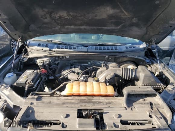 ✅ 2016 Ford F-150 XL • VIN: 1FTEX1C8XGFA51294 • Lot: 61220145. Listed on Copart with 245,174 mi. Free auction sales archive from the USA and detailed vehicle history report at DreamBid. Image 11.