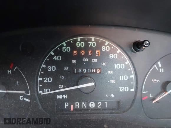 ✅ 1999 Ford Ranger XL • VIN: 1FTYR10V6XUB09608 • Lot: 43869167. Wystawiony na IAAI z przebiegiem 139 069 mil. Bezpłatny archiwum sprzedaży aukcyjnych z USA i szczegółowy raport historii pojazdu na DreamBid. Zdjęcie 7.