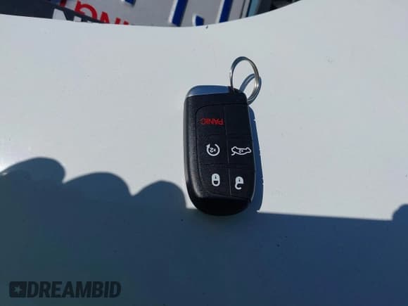 ✅ 2018 Dodge Challenger SXT • VIN: 2C3CDZAG4JH263143 • Lot: 42765510. Wystawiony na IAAI z przebiegiem 55 846 mil. Bezpłatny archiwum sprzedaży aukcyjnych z USA i szczegółowy raport historii pojazdu na DreamBid. Zdjęcie 11.