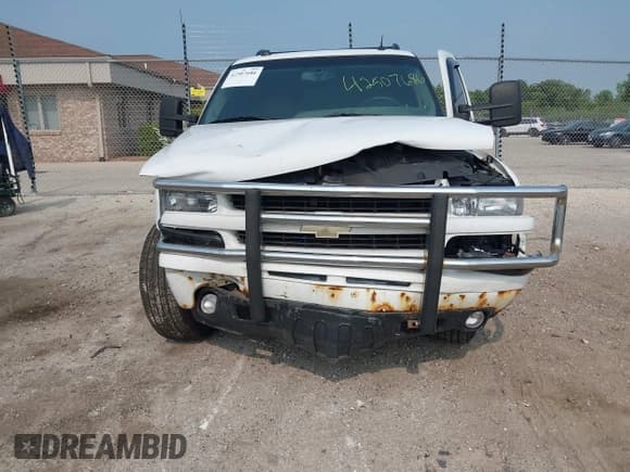 ✅ 2005 Chevrolet Suburban LT • VIN: 3GNFK16Z85G163425 • Лот: 42507686. Опубликован ранее на IAAI с пробегом 155 788 миль. Бесплатный доступ к архиву аукционных продаж из США и подробный отчёт об истории автомобиля на DreamBid. Изображение 6.