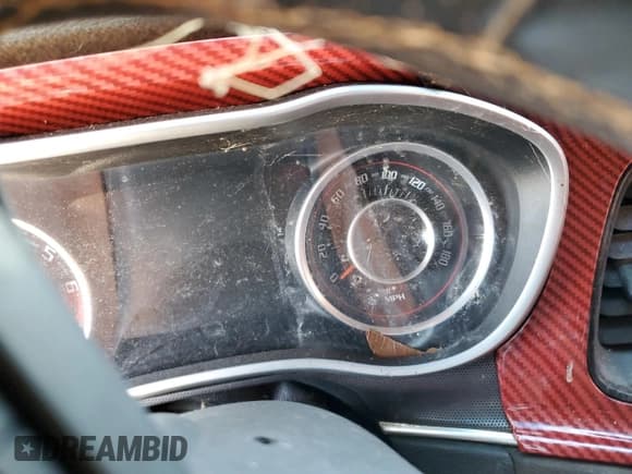 ✅ 2015 Dodge Challenger SRT 392 • VIN: 2C3CDZDJ5FH912639 • Lot: 91934805. Wystawiony na Copart z przebiegiem Nie podano. Bezpłatny archiwum sprzedaży aukcyjnych z USA i szczegółowy raport historii pojazdu na DreamBid. Zdjęcie 9.