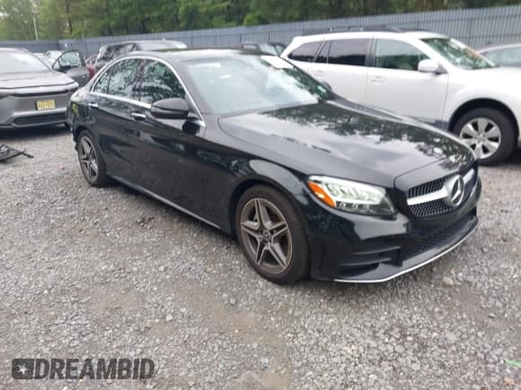 ✅ 2021 Mercedes-Benz C 300 • VIN: W1KWF8EB1MR630490 • Lot: 42827255. Wystawiony na IAAI z przebiegiem 72 597 mil. Bezpłatny archiwum sprzedaży aukcyjnych z USA i szczegółowy raport historii pojazdu na DreamBid. Zdjęcie 1.