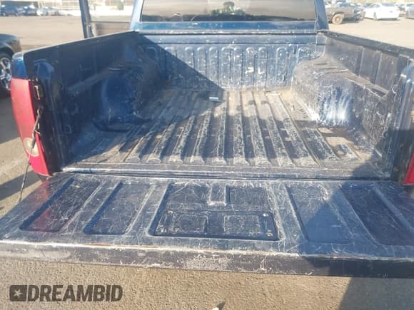 ✅ 2004 Chevrolet Colorado 1SC LS Z85 • VIN: 1GCCS136448155154 • Lot: 43512201. Listed on IAAI with 249,717 mi. Free auction sales archive from the USA and detailed vehicle history report at DreamBid. Image 13.