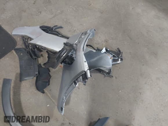 ✅ 2024 Honda HR-V LX • VIN: 3CZRZ2H31RM756478 • Lot: 42372882. Listed on IAAI with 10,166 mi. Free auction sales archive from the USA and detailed vehicle history report at DreamBid. Image 12.