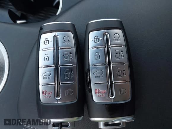 ✅ 2022 Genesis GV70 Sport • VIN: KMUMCDTC2NU061594 • Lot: 42244003. Wystawiony na IAAI z przebiegiem 6 530 mil. Bezpłatny archiwum sprzedaży aukcyjnych z USA i szczegółowy raport historii pojazdu na DreamBid. Zdjęcie 11.