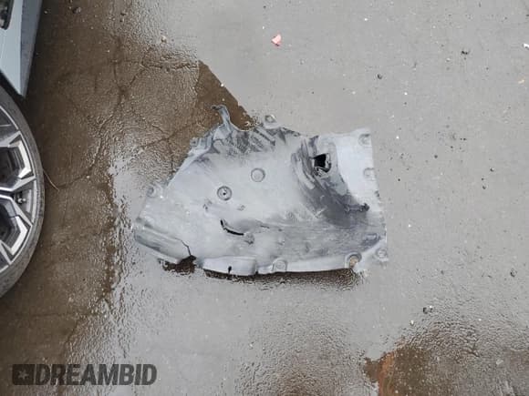 ✅ 2023 BMW i4 eDrive40 • VIN: WBY73AW09PFR31069 • Lot: 86705275. Wystawiony na Copart z przebiegiem 66 903 mil. Bezpłatny archiwum sprzedaży aukcyjnych z USA i szczegółowy raport historii pojazdu na DreamBid. Zdjęcie 12.