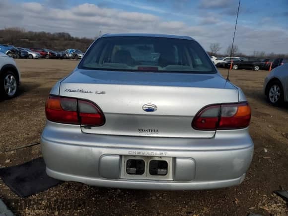 2002 Chevrolet Malibu LS z VIN 1G1NE52J62M592860, wystawiony jako Copart lot #82667534 z przebiegiem 91 706 mil mil oraz Szkoda całkowita • Salvage title. Historia ofert i sprzedaży dostępna na DreamBid. Obrazek 6.