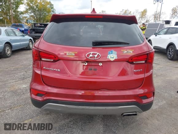 ✅ 2018 Hyundai Santa Fe 2.4L • VIN: 5XYZU3LB4JG500071 • Lot: 43533985. Listed on IAAI with 111,303 mi. Free auction sales archive from the USA and detailed vehicle history report at DreamBid. Image 17.