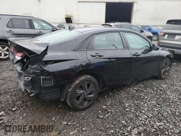 ✅ 2022 Hyundai Elantra SEL • VIN: 5NPLM4AG8NH074975 • Lot: 86157395. Listed on Copart with 24,420 mi. Free auction sales archive from the USA and detailed vehicle history report at DreamBid. Image 3.