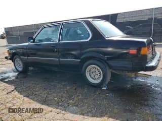 ✅ 1983 BMW 3 Series • VIN: WBAAG3306D9005277 • Лот: 71227614. Опубликован ранее на Copart с пробегом 190 318 миль. Бесплатный доступ к архиву аукционных продаж из США и подробный отчёт об истории автомобиля на DreamBid. Изображение 2.