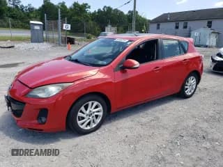 ✅ 2013 Mazda 3 i Grand Touring • VIN: JM1BL1MP0D1823671 • Lot: 65958215. Wystawiony na Copart z przebiegiem 109 745 mil. Bezpłatny archiwum sprzedaży aukcyjnych z USA i szczegółowy raport historii pojazdu na DreamBid. Zdjęcie 1.