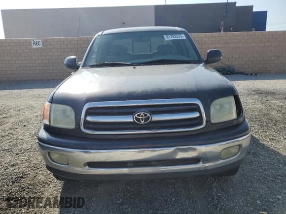 ✅ 2002 Toyota Tundra Limited • VIN: 5TBRT381X2S289460 • Lot: 81783375. Listed on Copart with 201,813 mi. Free auction sales archive from the USA and detailed vehicle history report at DreamBid. Image 5.