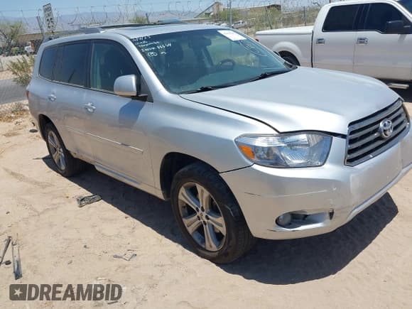 ✅ 2010 Toyota Highlander Sport • VIN: 5TDXK3EH4AS002230 • Лот: 42443643. Опубликован ранее на IAAI с пробегом 156 272 миль. Бесплатный доступ к архиву аукционных продаж из США и подробный отчёт об истории автомобиля на DreamBid. Изображение 1.