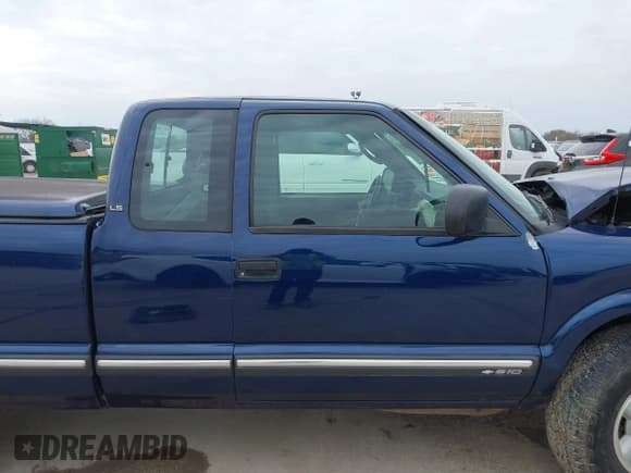 ✅ 2003 Chevrolet S-10 • VIN: 1GCDT19X838270114 • Лот: 41567042. Опубликован ранее на IAAI с пробегом 138 875 миль. Бесплатный доступ к архиву аукционных продаж из США и подробный отчёт об истории автомобиля на DreamBid. Изображение 13.
