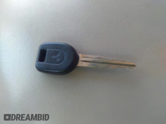 ✅ 2006 Mitsubishi Montero Limited • VIN: JA4MW51S16J003757 • Lot: 41683143. Listed on IAAI with 246,618 mi. Free auction sales archive from the USA and detailed vehicle history report at DreamBid. Image 11.