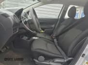 ✅ 2024 Mitsubishi Mirage ES • VIN: ML32AUHJ5RH024399 • Lot: 95934165. Wystawiony na Copart z przebiegiem 17 932 mil. Bezpłatny archiwum sprzedaży aukcyjnych z USA i szczegółowy raport historii pojazdu na DreamBid. Zdjęcie 7.