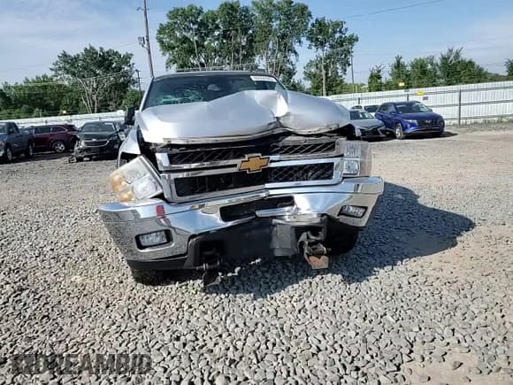 ✅ 2013 Chevrolet Silverado 2500HD LT • VIN: 1GC1KXCG5DF211049 • Lot: 80066945. Wystawiony na Copart z przebiegiem 182 678 mil. Bezpłatny archiwum sprzedaży aukcyjnych z USA i szczegółowy raport historii pojazdu na DreamBid. Zdjęcie 13.