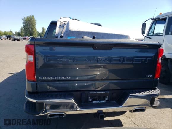 ✅ 2020 Chevrolet Silverado 1500 LTZ • VIN: 3GCUYGED1LG290697 • Lot: 59543784. Wystawiony na Copart z przebiegiem 31 284 mil. Bezpłatny archiwum sprzedaży aukcyjnych z USA i szczegółowy raport historii pojazdu na DreamBid. Zdjęcie 6.