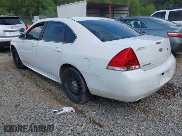 2014 Chevrolet Impala Police Police z VIN 2G1WD5E30E1114342, wystawiony jako IAAI lot #42388443 z przebiegiem 119 929 mil mil oraz . Historia ofert i sprzedaży dostępna na DreamBid. Obrazek 3.