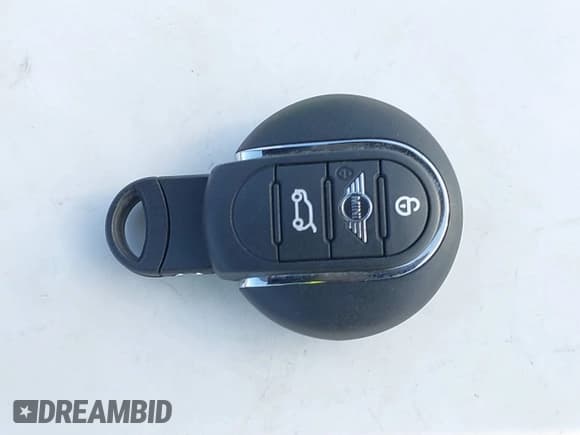 ✅ 2020 MINI Countryman Cooper S • VIN: WMZYW7C09L3L84725 • Lot: 41599883. Wystawiony na IAAI z przebiegiem 72 814 mil. Bezpłatny archiwum sprzedaży aukcyjnych z USA i szczegółowy raport historii pojazdu na DreamBid. Zdjęcie 11.