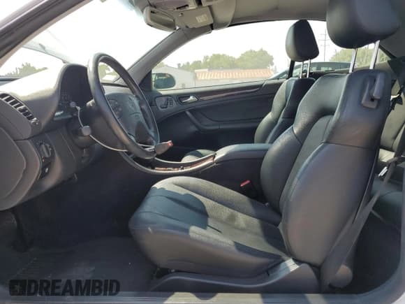 ✅ 2001 Mercedes-Benz CLK 320/430 • VIN: WDBLK65G71T088012 • Lot: 66435335. Wystawiony na Copart z przebiegiem 41 625 mil. Bezpłatny archiwum sprzedaży aukcyjnych z USA i szczegółowy raport historii pojazdu na DreamBid. Zdjęcie 7.