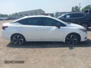 ✅ 2024 Nissan Versa SR • VIN: 3N1CN8FV3RL840308 • Лот: 42905349. Опубликован ранее на IAAI с пробегом 11 389 миль. Бесплатный доступ к архиву аукционных продаж из США и подробный отчёт об истории автомобиля на DreamBid. Изображение 12.