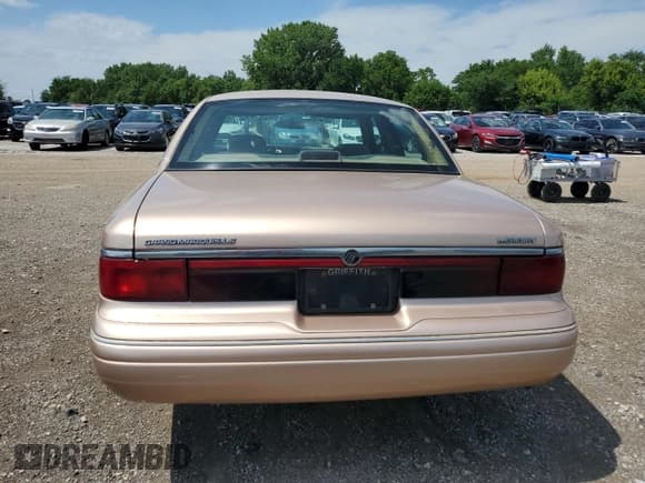 ✅ 1996 Mercury Grand Marquis LS • VIN: 2MELM75W0TX654931 • Lot: 63485975. Wystawiony na Copart z przebiegiem 136 648 mil. Bezpłatny archiwum sprzedaży aukcyjnych z USA i szczegółowy raport historii pojazdu na DreamBid. Zdjęcie 6.