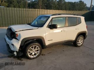 ✅ 2022 Jeep Renegade Latitude • VIN: ZACNJDB12NPN77062 • Lot: 81409335. Wystawiony na Copart z przebiegiem 47 011 mil. Bezpłatny archiwum sprzedaży aukcyjnych z USA i szczegółowy raport historii pojazdu na DreamBid. Zdjęcie 1.