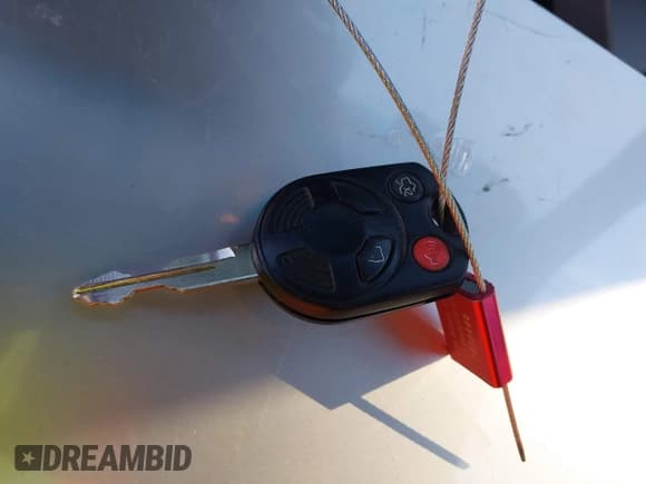 ✅ 2008 Mercury Mariner • VIN: 4M2CU81178KJ00985 • Lot: 43513743. Wystawiony na IAAI z przebiegiem 117 693 mil. Bezpłatny archiwum sprzedaży aukcyjnych z USA i szczegółowy raport historii pojazdu na DreamBid. Zdjęcie 11.